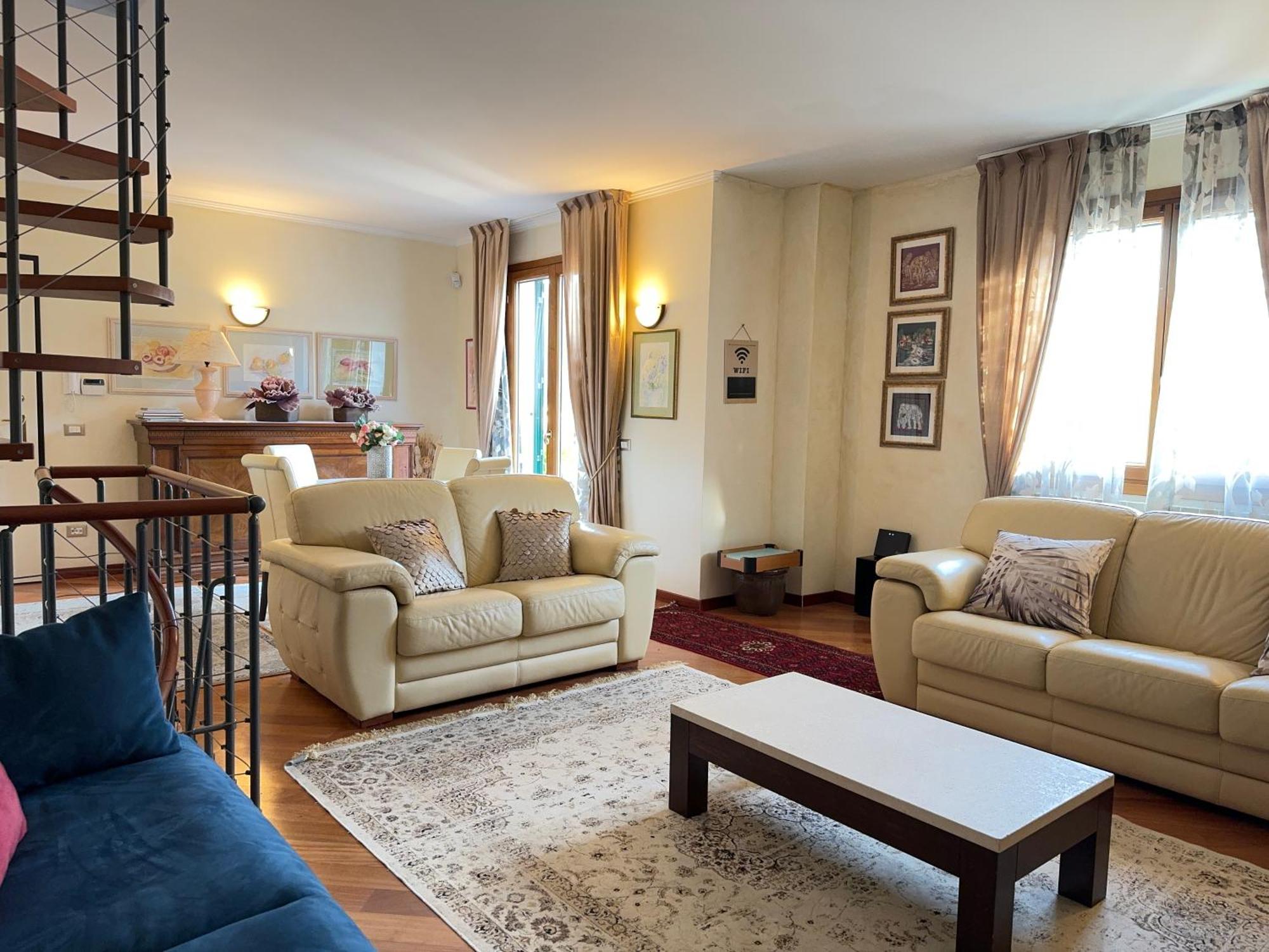 Casa Perfetta Per Grandi Famiglie, Con Jacuzzi Villa Bevera  Ngoại thất bức ảnh